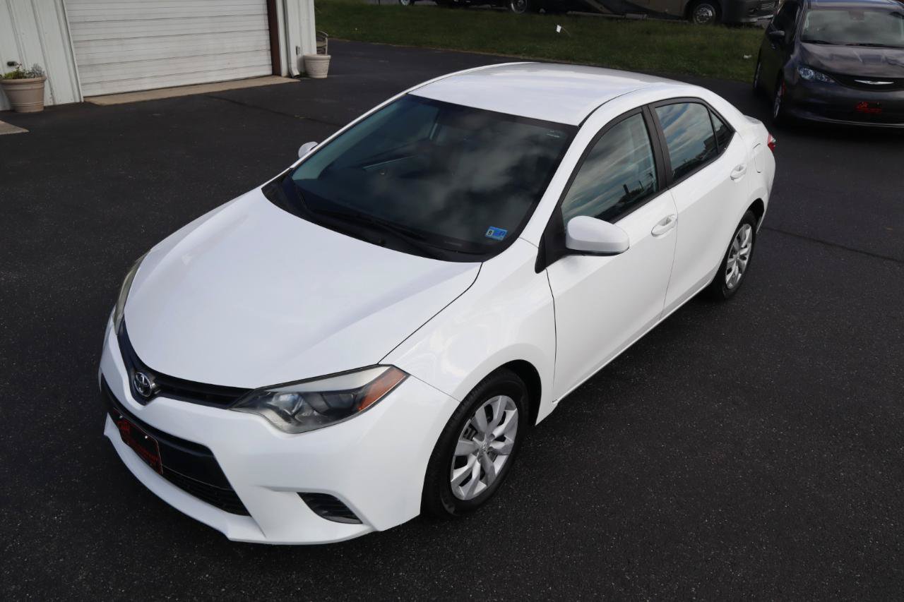 Used 2015 Toyota Corolla LE FWD image 11