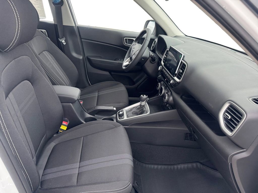 New 2026 Hyundai Venue SEL FWD image 15