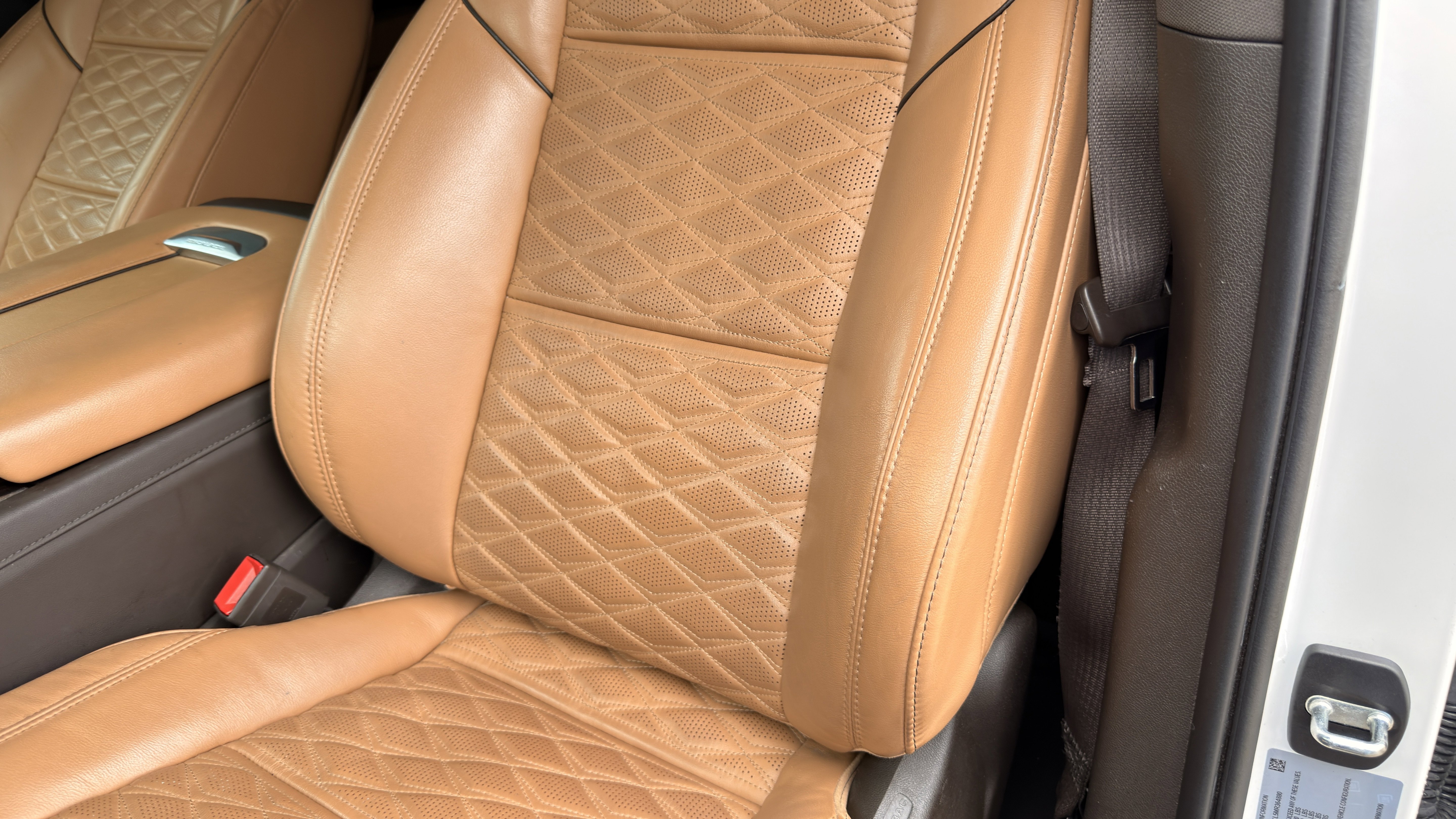 Used 2021 Cadillac Escalade ESV Premium Luxury image 19