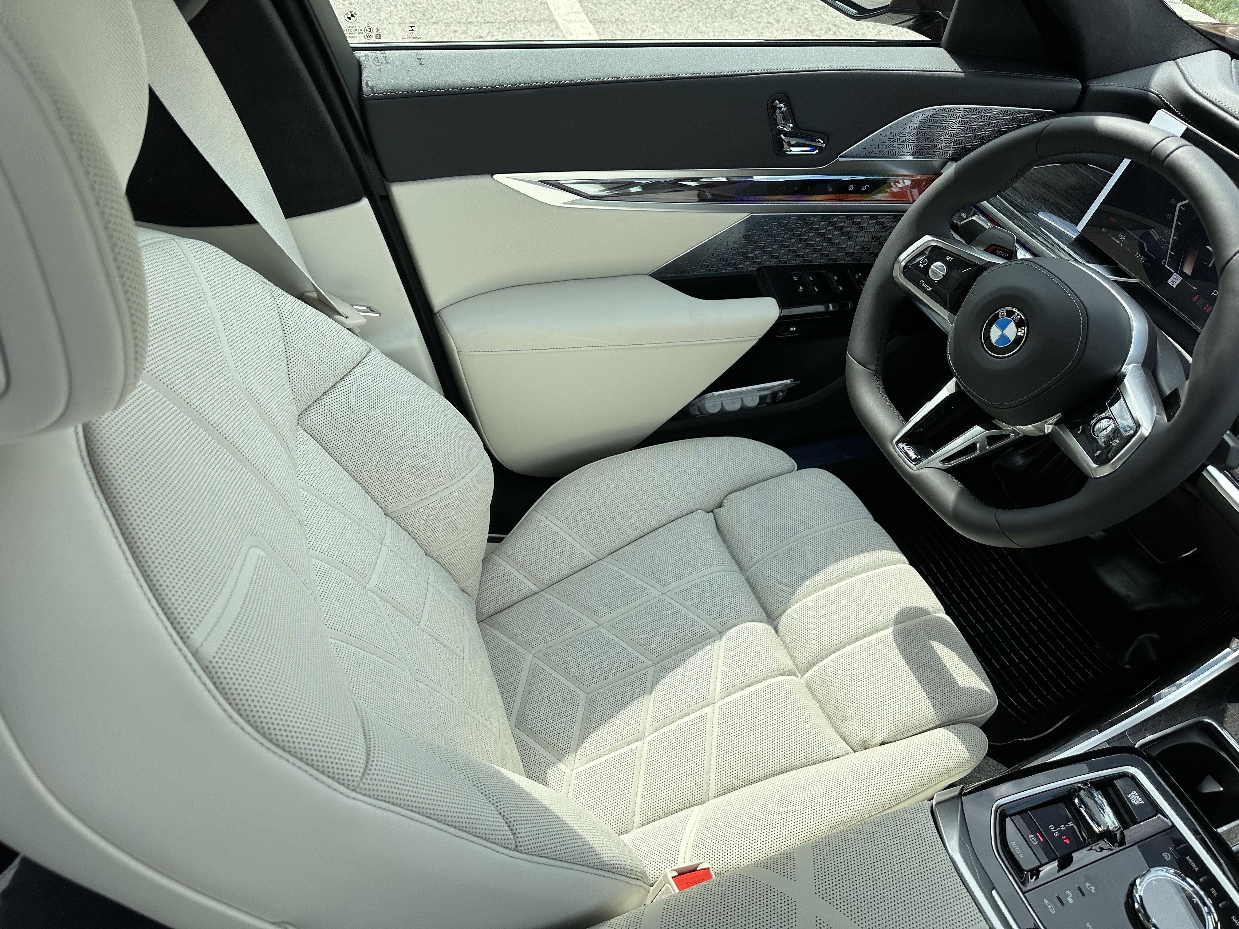 New 2026 BMW 760i xDrive w/ Executive Package image 9