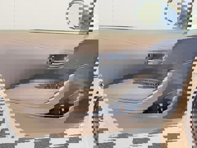 Used 2024 Toyota Corolla LE image 14