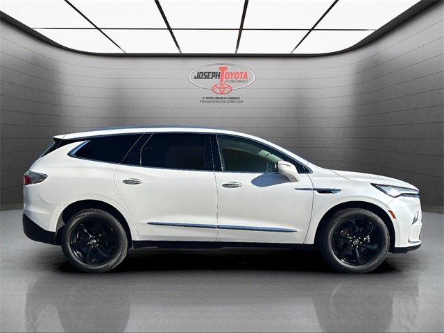 Used 2023 Buick Enclave Essence w/ Experience Buick Package image 5