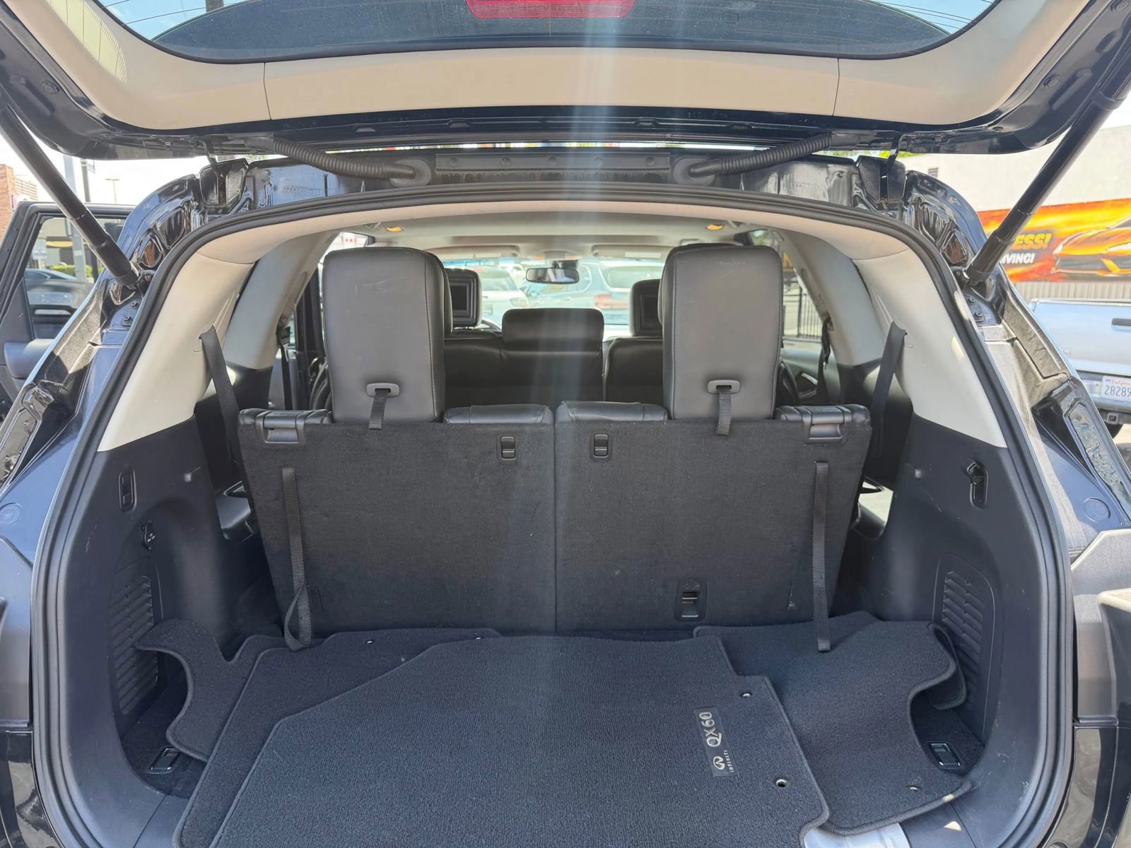 Used 2014 INFINITI QX60 FWD w/ Premium Plus Package image 9