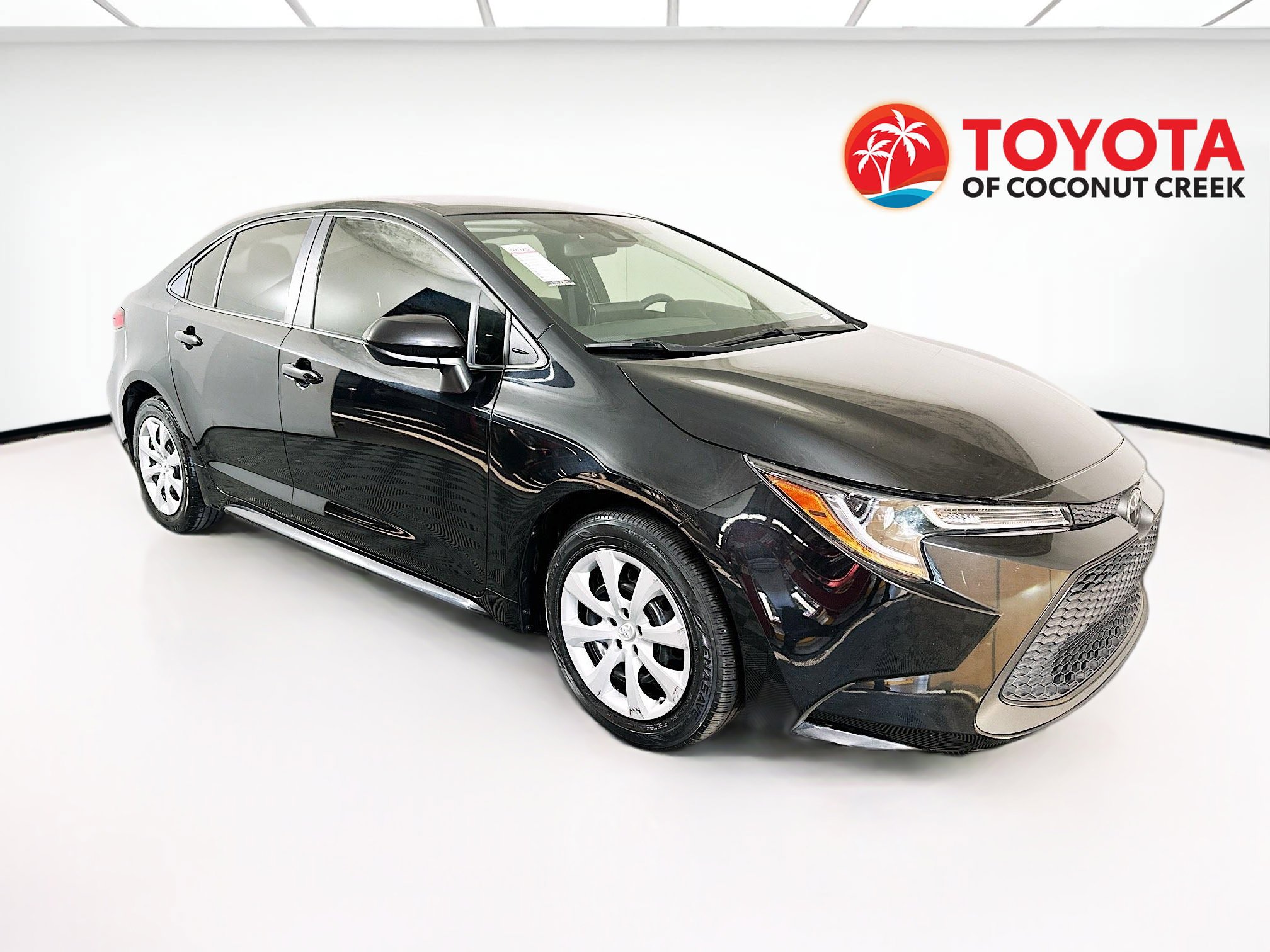 Used 2022 Toyota Corolla LE image 1