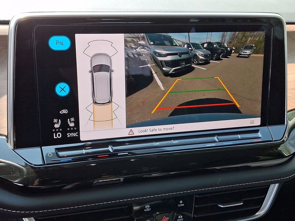 Certified 2025 Volkswagen Atlas SE AWD/4WD image 17