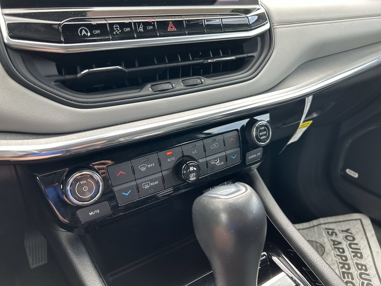 Used 2022 Jeep Compass Limited w/ Sun and Sound Group AWD/4WD image 29