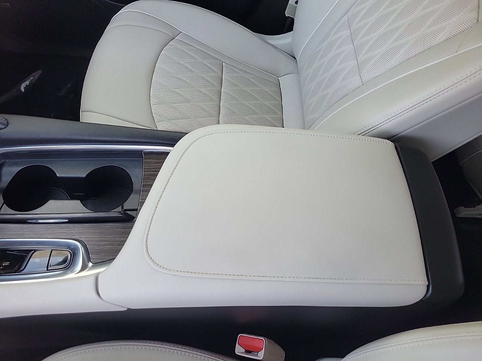 Used 2022 Buick Enclave Avenir w/ Avenir Technology Package FWD image 25