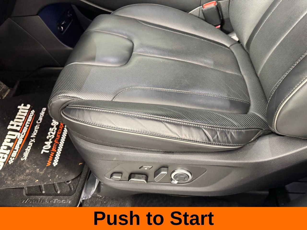 Used 2023 Hyundai Palisade Calligraphy image 12