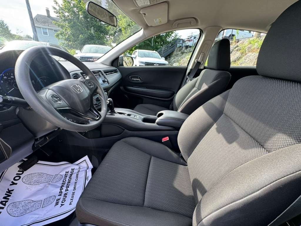 Used 2016 Honda HR-V LX image 16