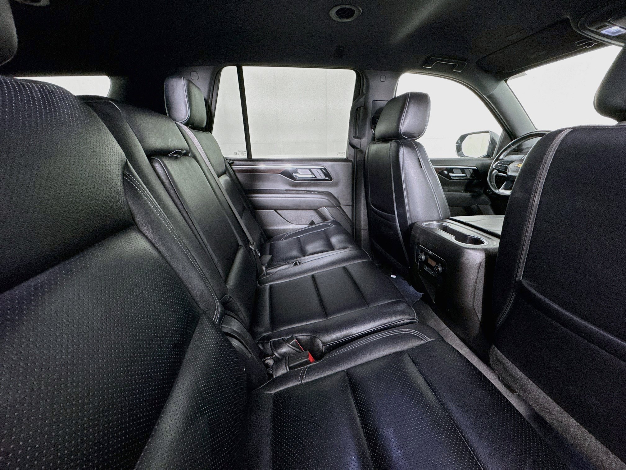 Used 2025 Chevrolet Tahoe LS RWD image 43