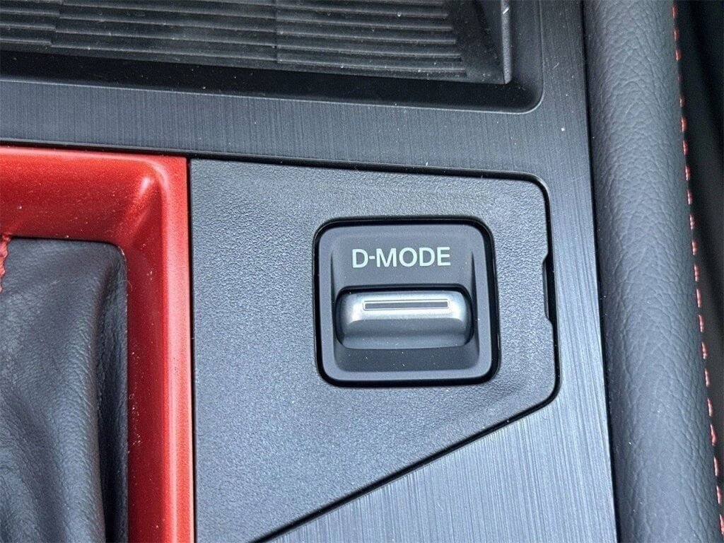 New 2025 Nissan Kicks SR image 29