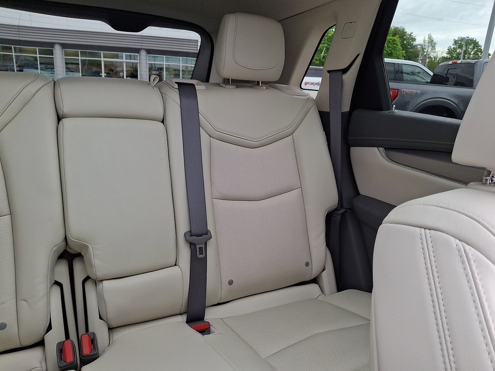 Used 2017 Cadillac XT5 Premium Luxury FWD image 19