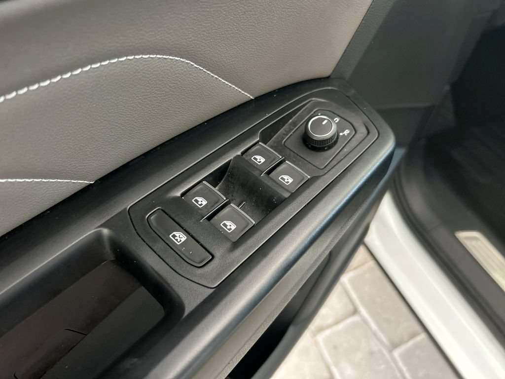 Certified 2021 Volkswagen Atlas SEL R-Line AWD/4WD image 12
