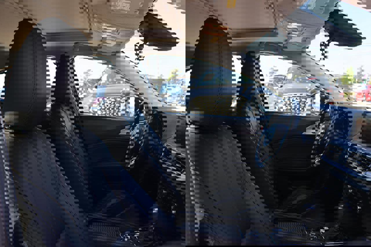 Used 2018 MAZDA MAZDA3 Touring image 15