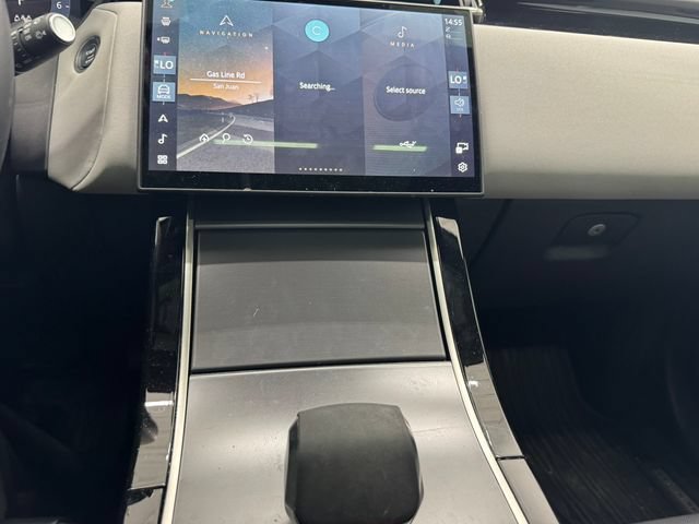 Used 2026 Land Rover Range Rover Velar S AWD/4WD image 4