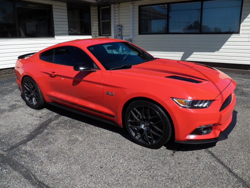 Used 2016 Ford Mustang GT Premium w/ Equipment Group 401A RWD image 1