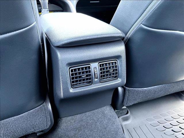Used 2021 Toyota Camry XLE w/ Navigation Package FWD image 22