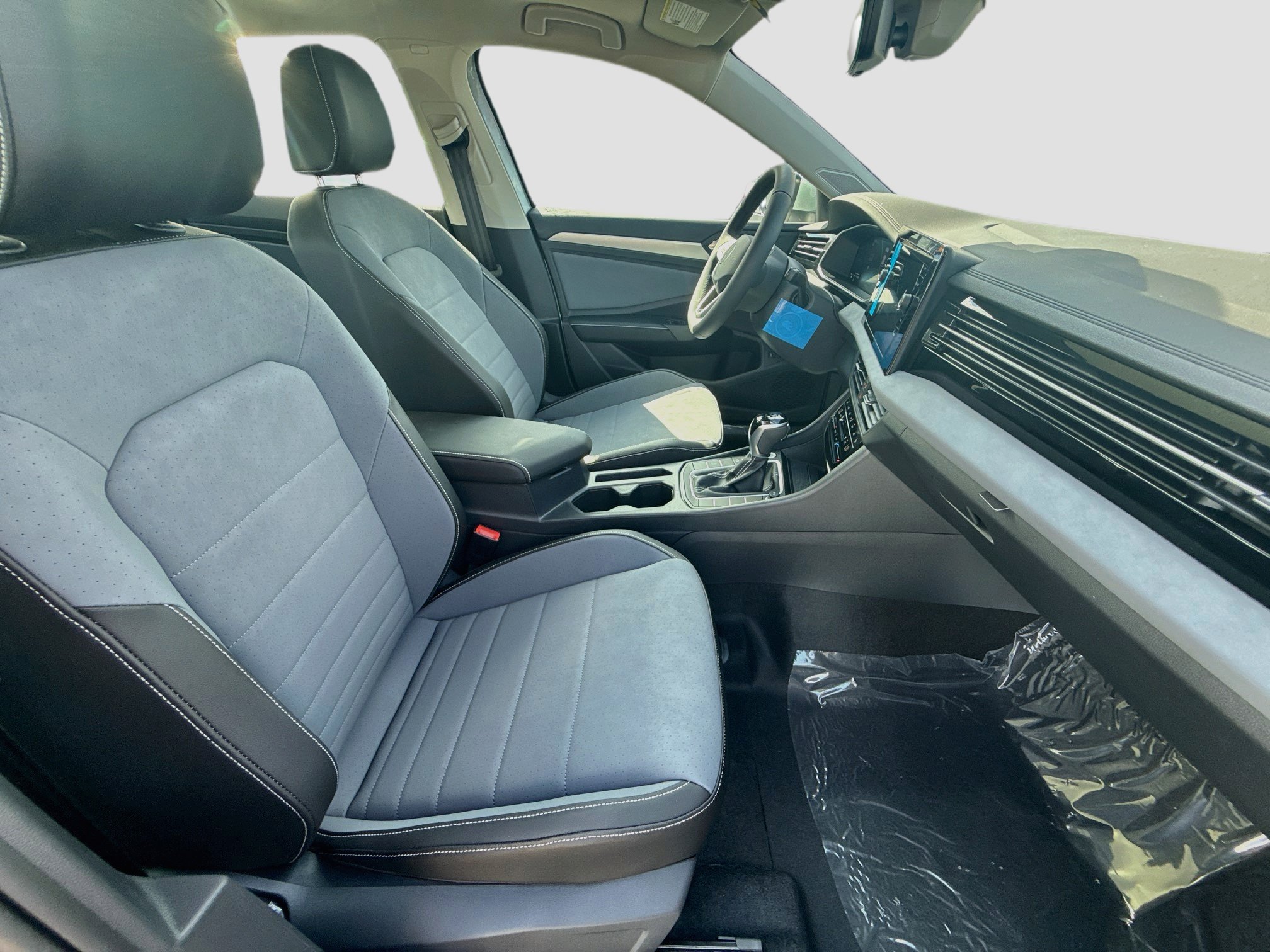 New 2027 Volkswagen Jetta SE FWD image 22