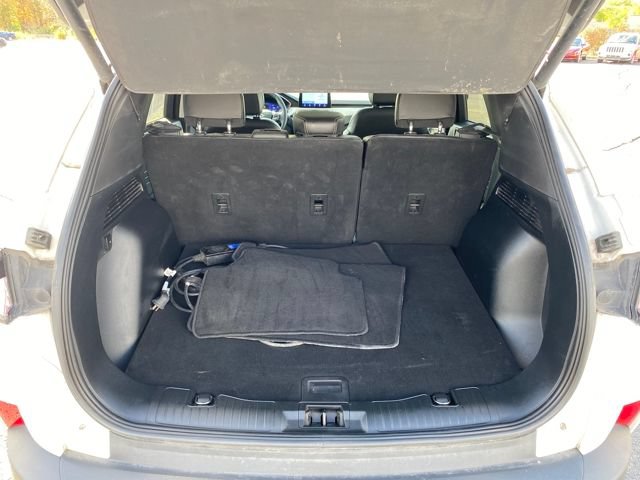Used 2022 Ford Escape SEL w/ Technology Package FWD image 18