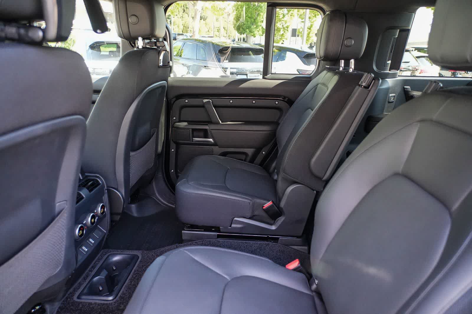 New 2026 Land Rover Defender 130 V8 AWD/4WD image 19