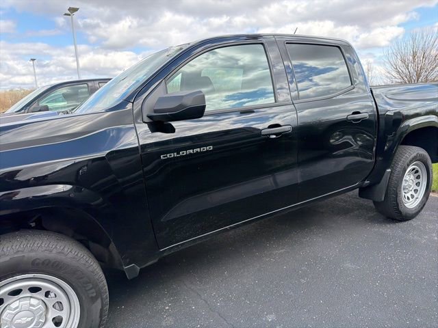 Used 2023 Chevrolet Colorado W/T image 2