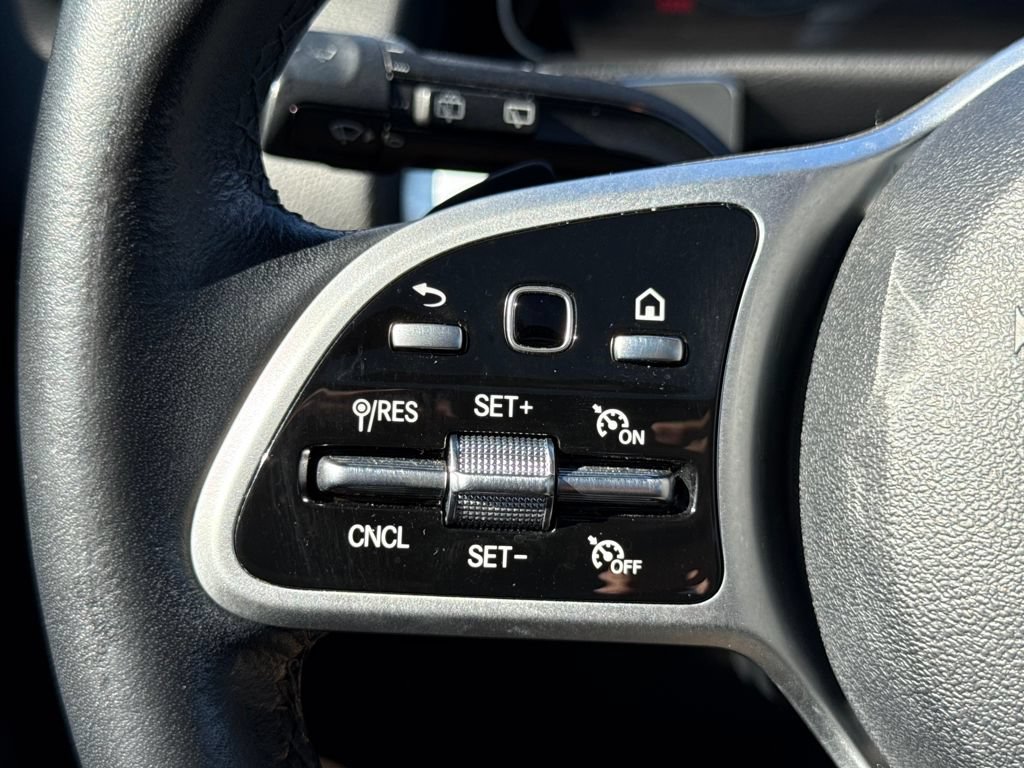 Used 2021 Mercedes-Benz GLB 250 4MATIC image 27