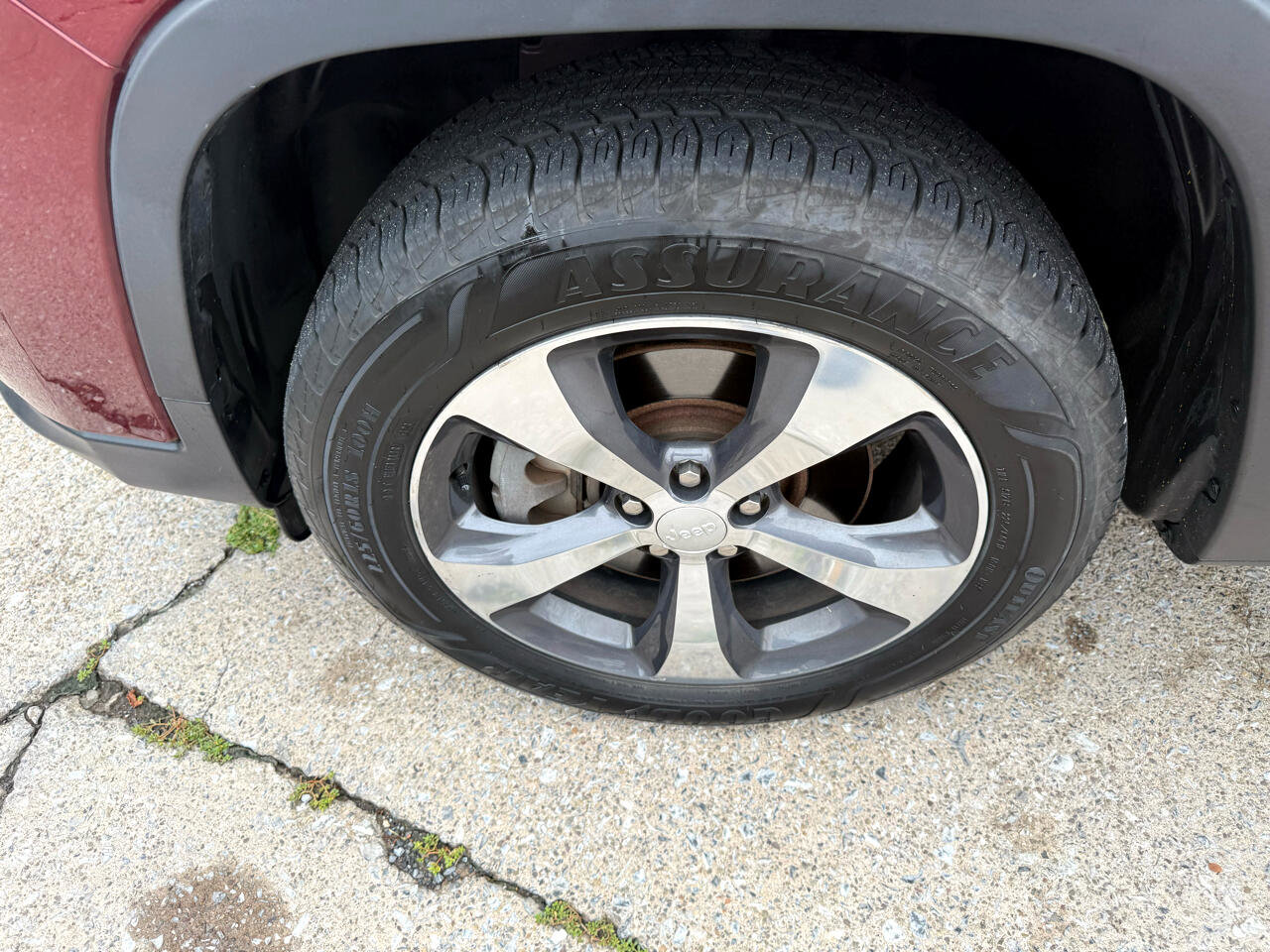 Used 2019 Jeep Cherokee Limited image 16