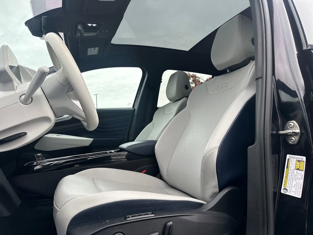 Used 2023 Volkswagen ID.4 Pro S image 3
