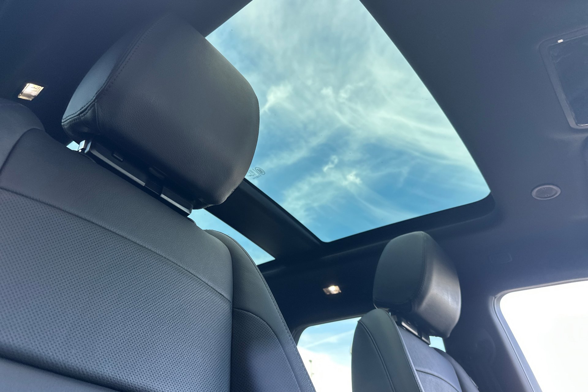 Used 2024 Land Rover Range Rover Evoque Dynamic SE image 29