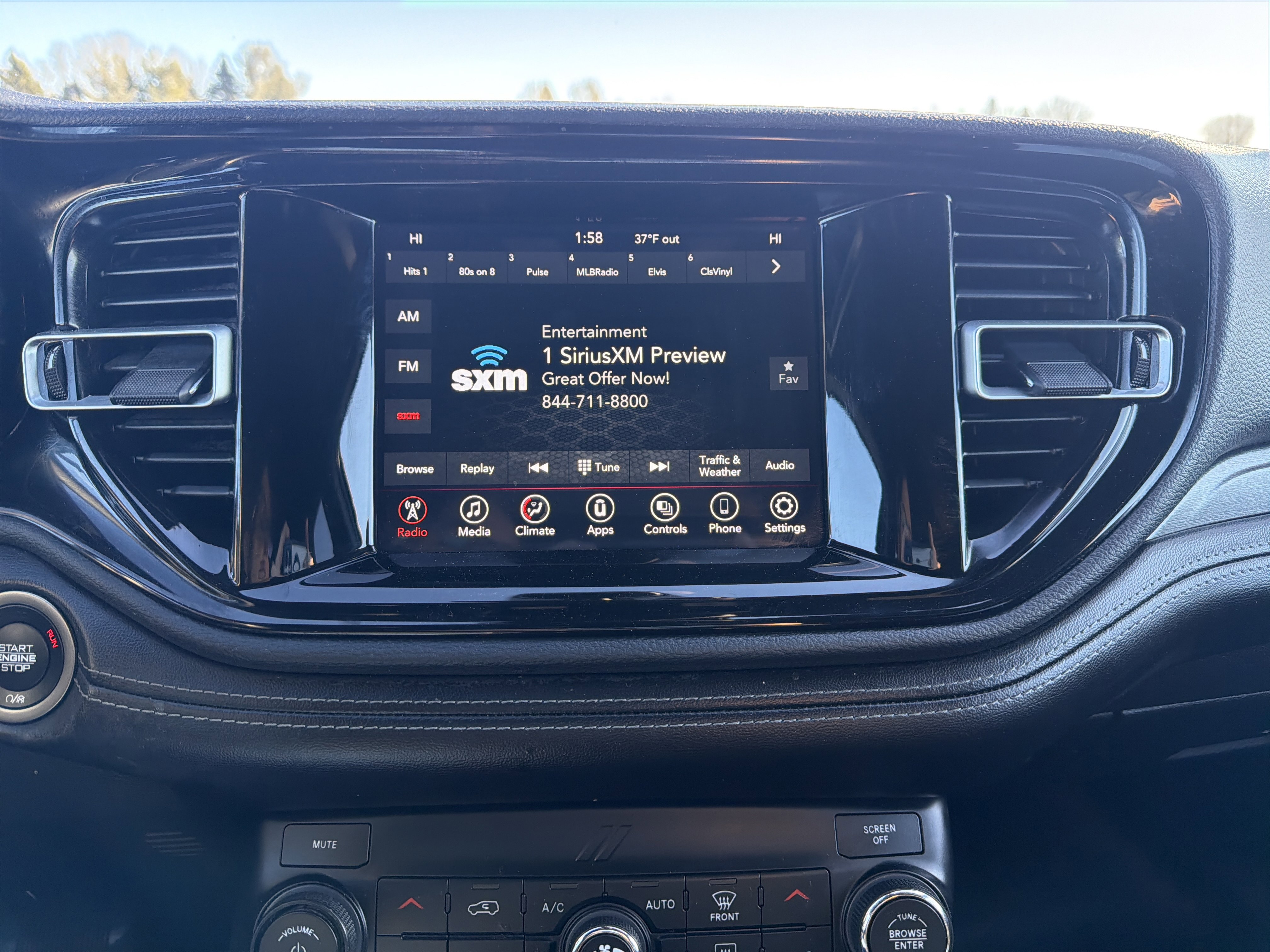 Used 2022 Dodge Durango SXT w/ Blacktop Package image 5