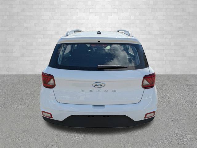 New 2026 Hyundai Venue SEL FWD image 3