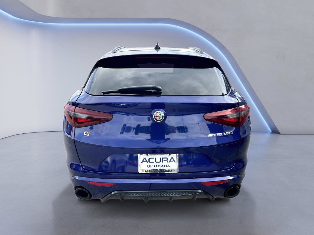 Used 2021 Alfa Romeo Stelvio Ti Sport AWD/4WD image 3