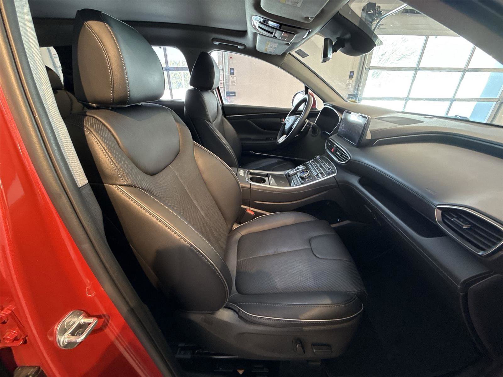 Used 2023 Hyundai Santa Fe Limited w/ Cargo Package image 26