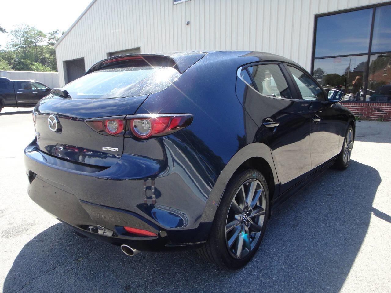 Used 2021 MAZDA MAZDA3 s image 4