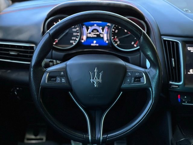 Used 2017 Maserati Levante S AWD/4WD image 31