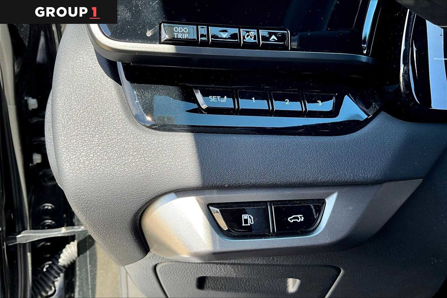 Used 2025 Lexus RX 350 Premium Plus w/ Accessory Package (Z1) image 33