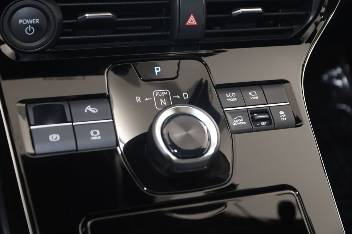 Used 2023 Toyota bZ4X AWD w/ Weather Package image 7