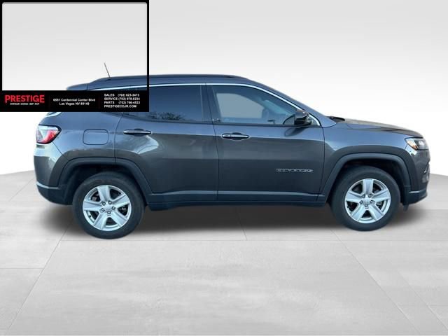 Used 2022 Jeep Compass Latitude image 4
