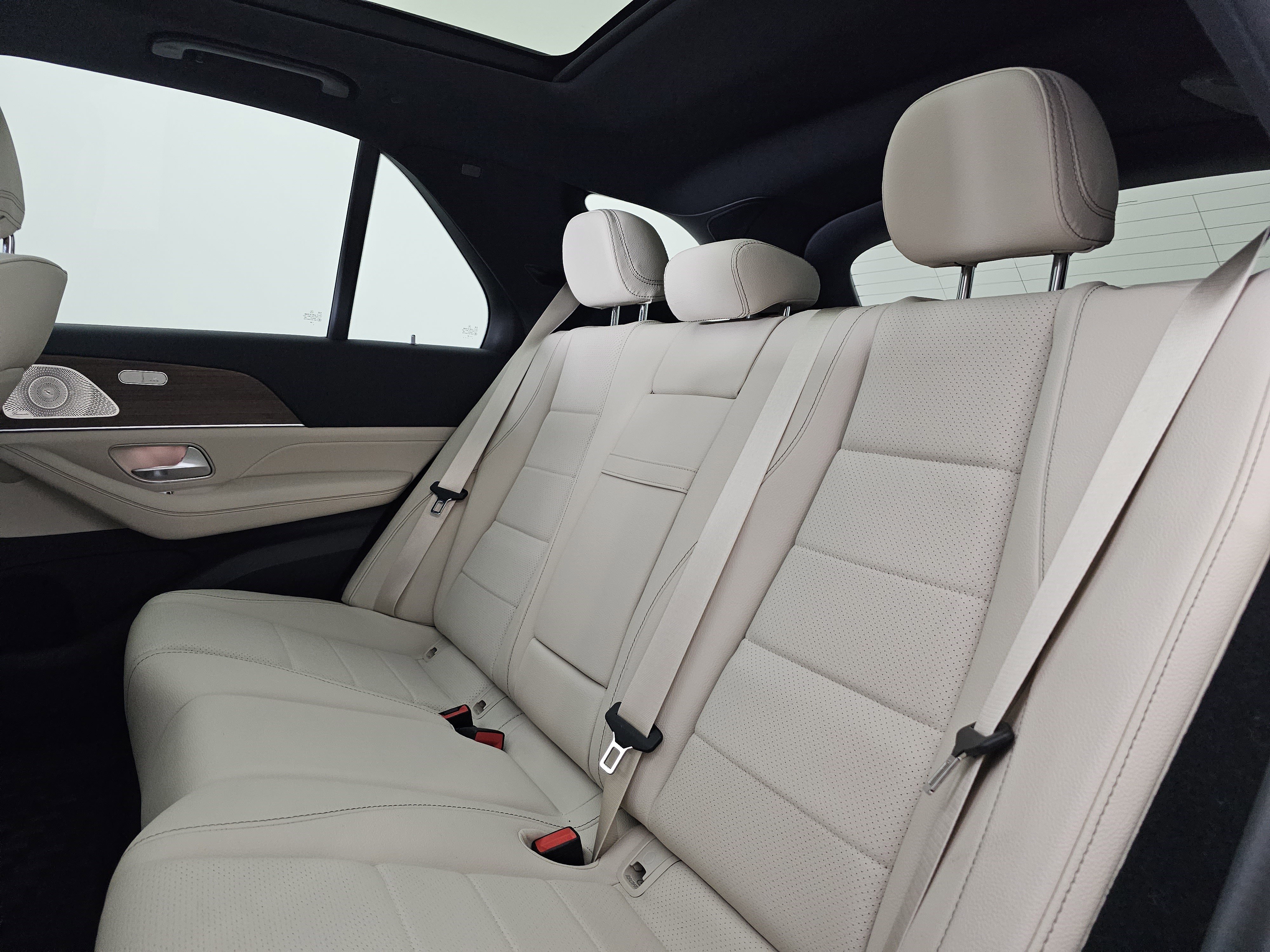 Used 2025 Mercedes-Benz GLE 450e 4MATIC image 23