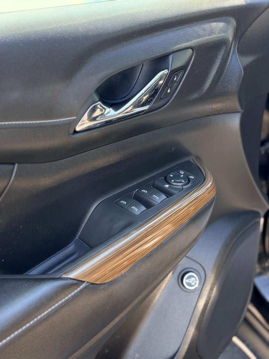 Used 2019 GMC Acadia SLE FWD image 13