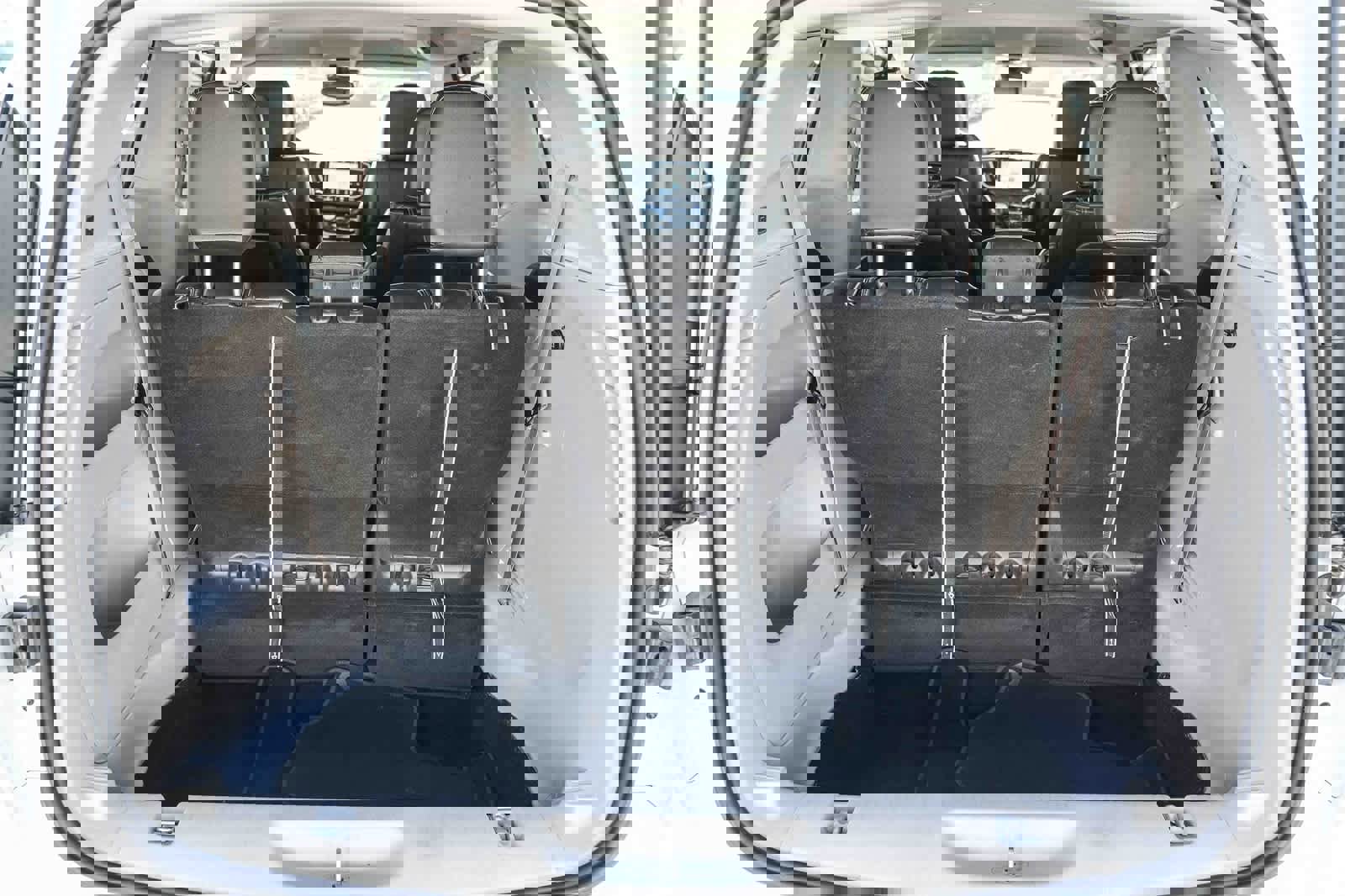 Used 2024 Chrysler Pacifica Touring-L image 25