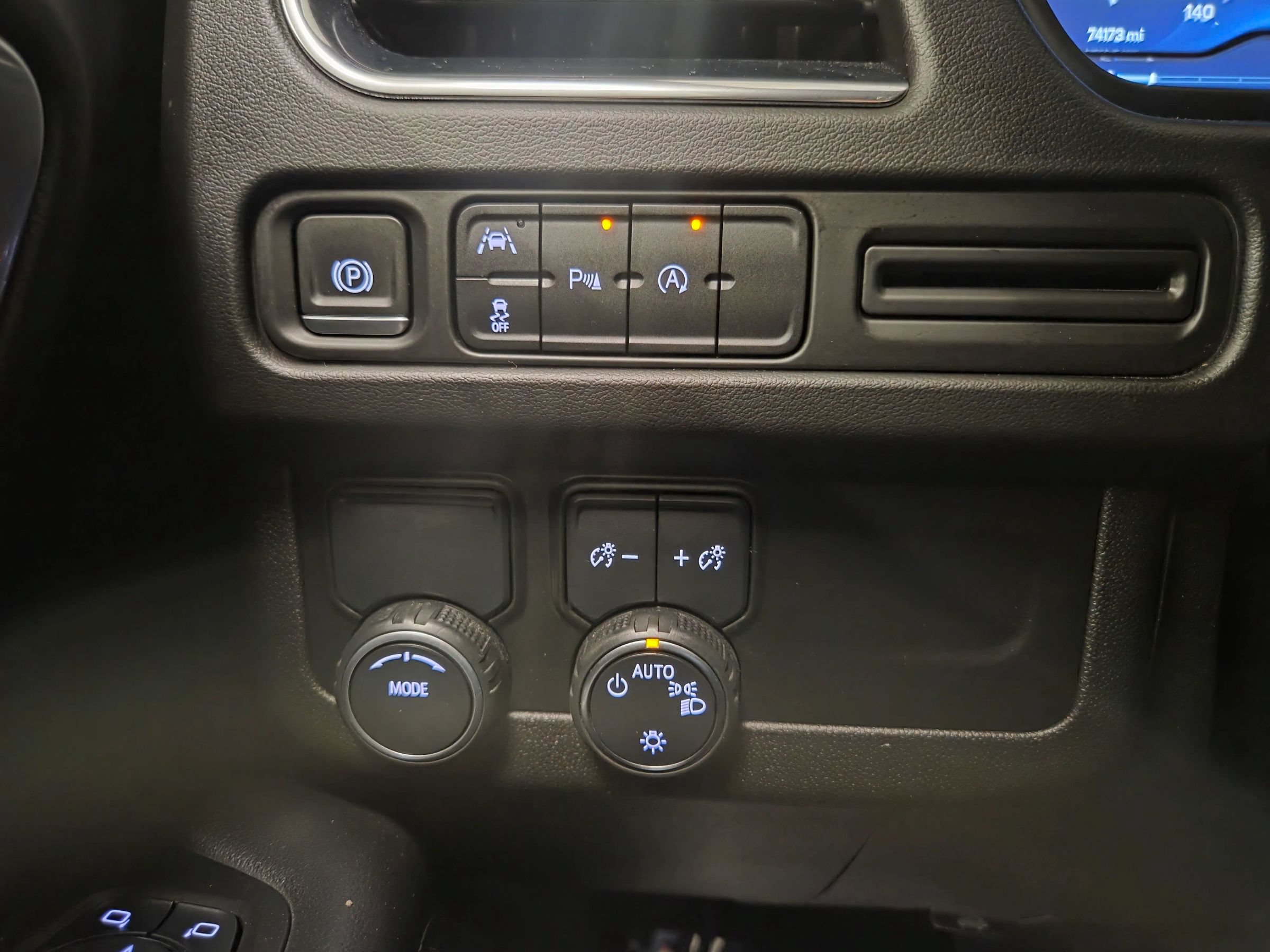 Used 2023 Chevrolet Suburban Premier RWD image 23