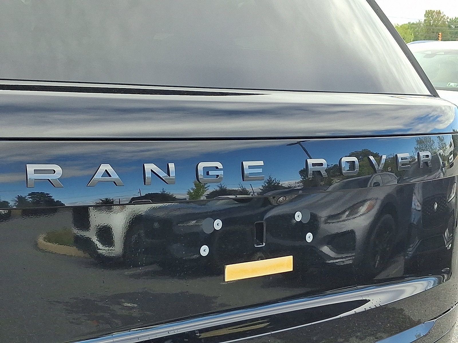New 2025 Land Rover Range Rover SE AWD/4WD image 22