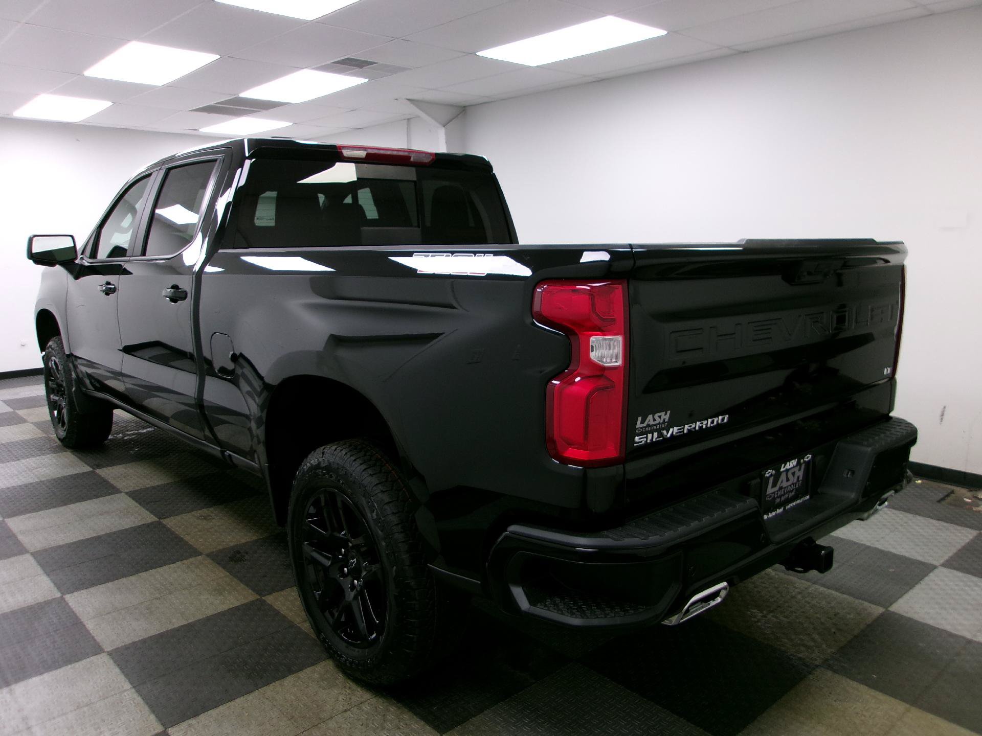 New 2026 Chevrolet Silverado 1500 LT Trail Boss w/ LT Trail Boss Premium Package AWD/4WD image 2