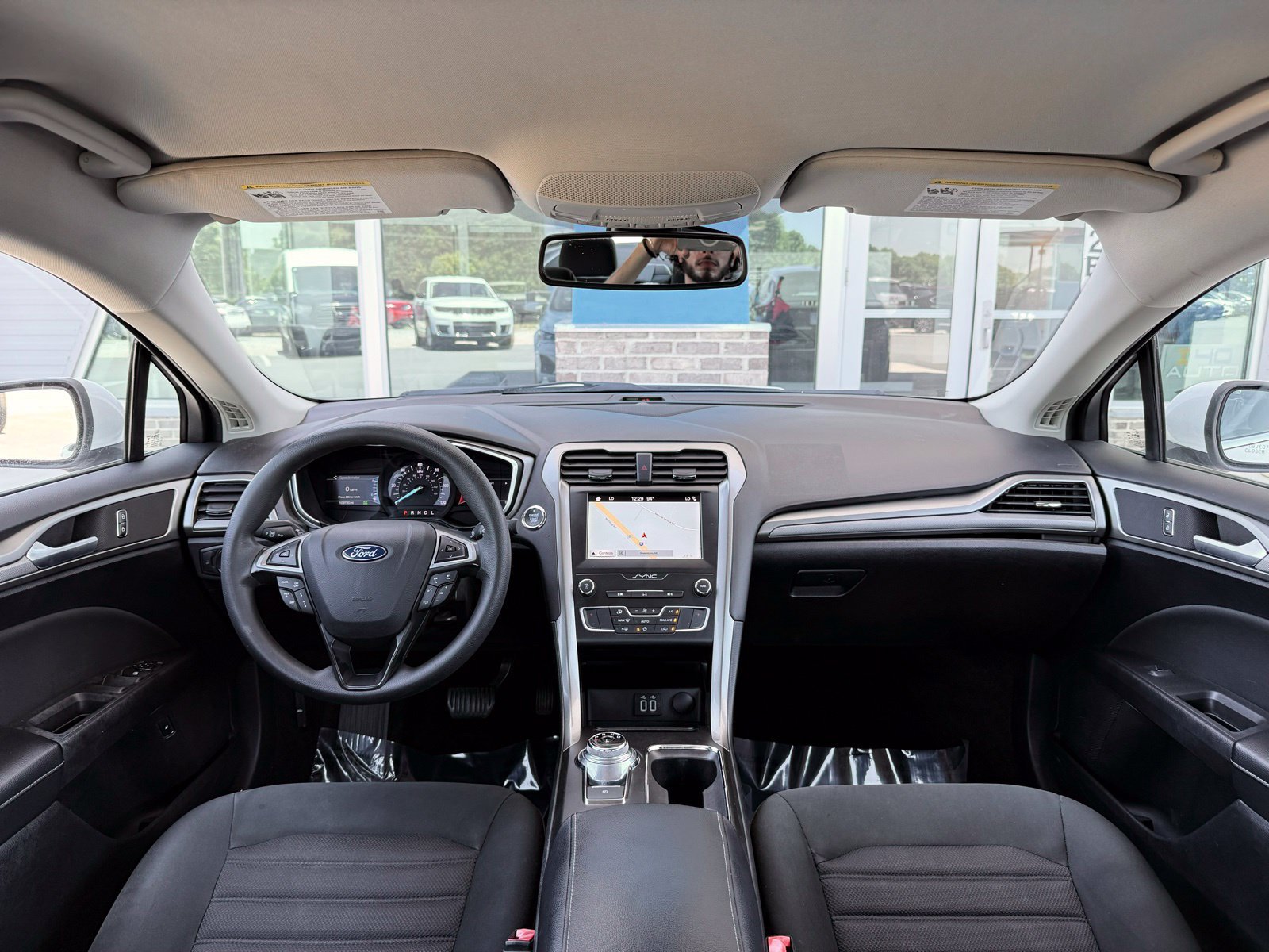 Used 2019 Ford Fusion SE FWD image 21