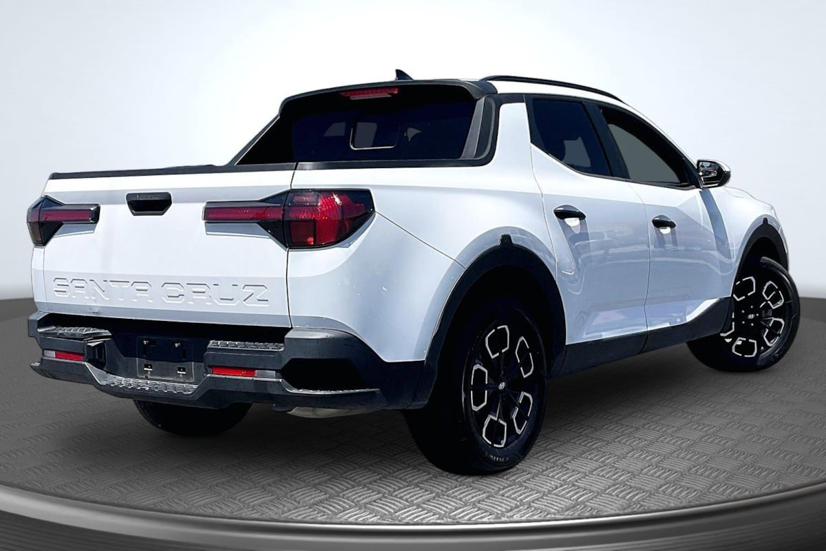 Used 2022 Hyundai Santa Cruz SEL w/ Activity Package FWD image 13