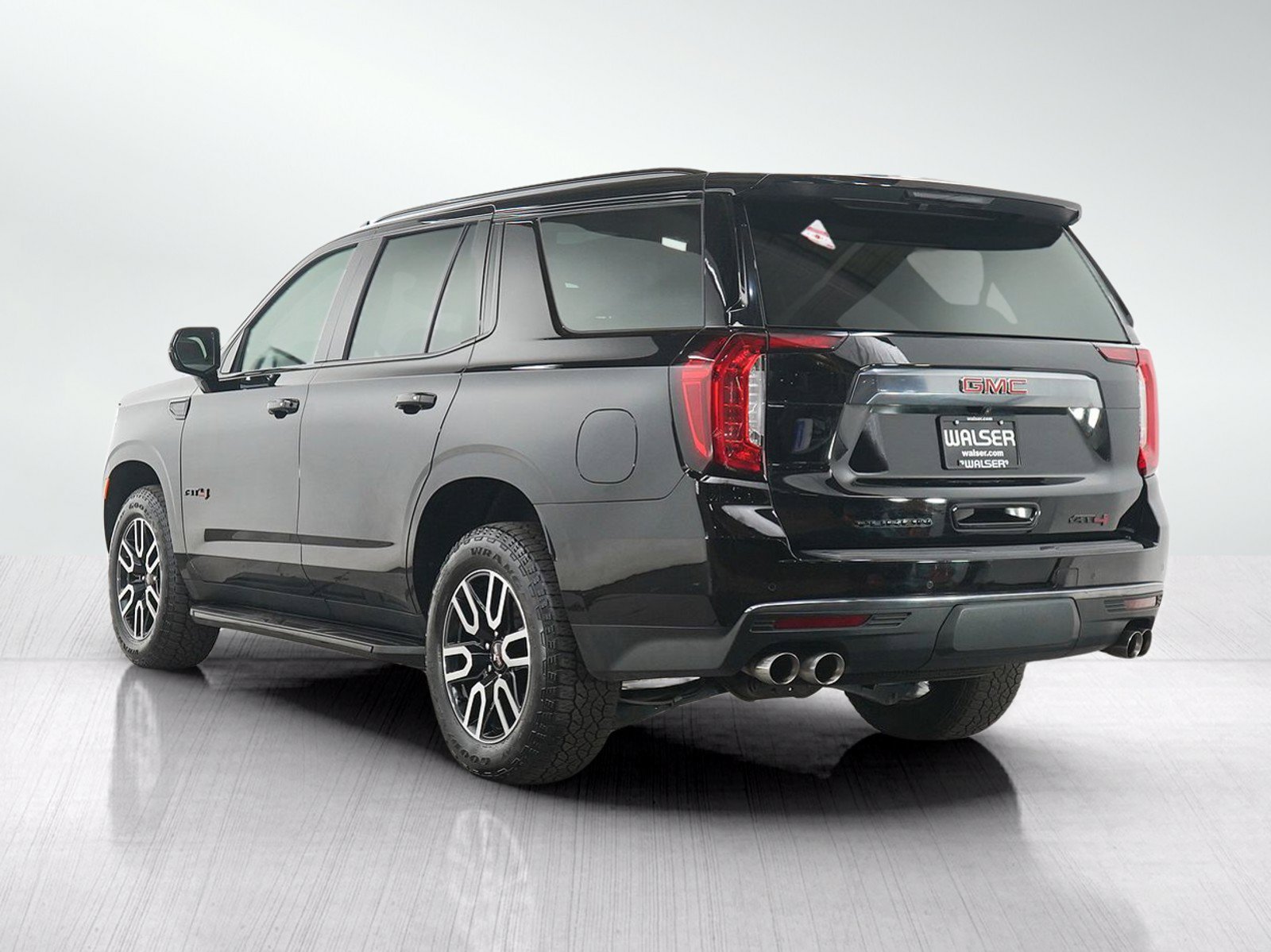 Used 2022 GMC Yukon AT4 AWD/4WD image 3