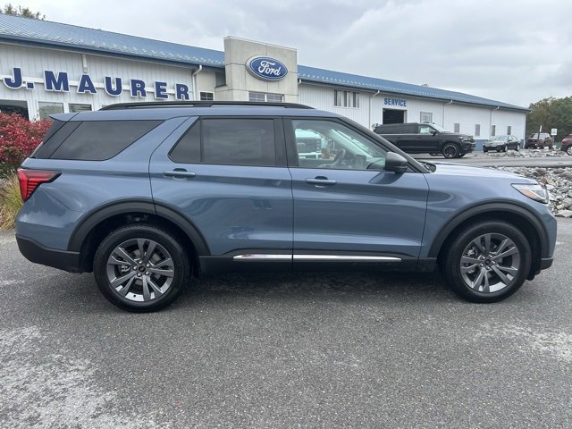 New 2025 Ford Explorer Active image 2
