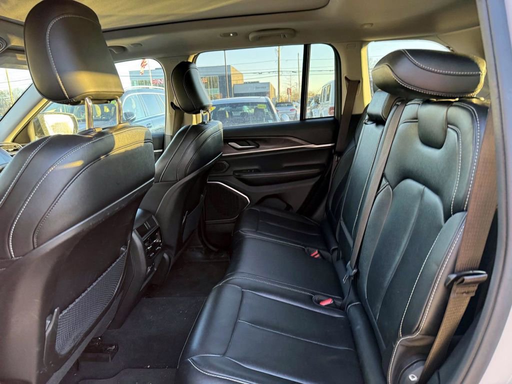 Used 2024 Jeep Grand Cherokee Limited 4xe image 11