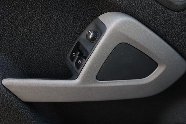 Used 2009 smart fortwo passion image 36